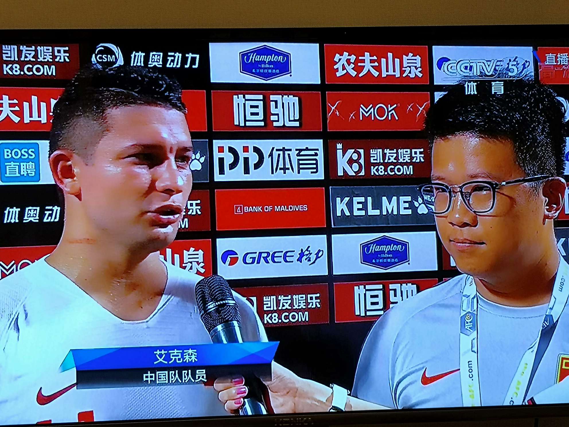 凯发娱乐赞助泰拳赛 称重环节选手相互怒视凯发k8体育
